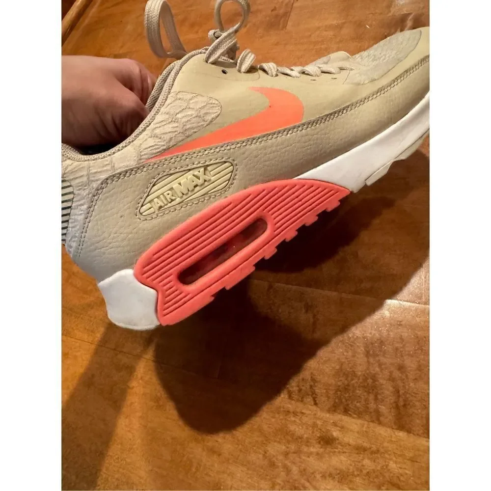 Women’s Nike air max sneakers